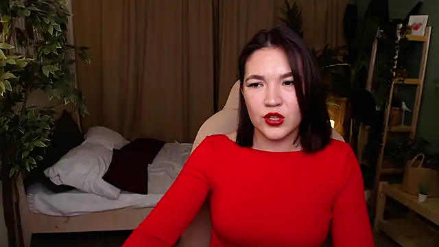 Halle Berrry online show from 11-14-25, 02:05