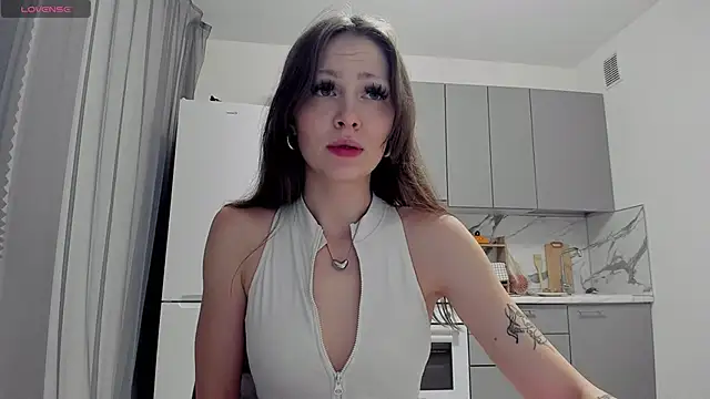 Miriamleroy  online show from 11-06-25, 10:54