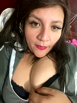 Snapshot of Isisflame chatting on 09-26-25, 04:16 Isisflame online show from 09-26-25, 04:16