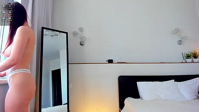 Snapshot of charlottacardi chatting on 09-30-25, 05:45 charlottacardi online show from 09-30-25, 05:45