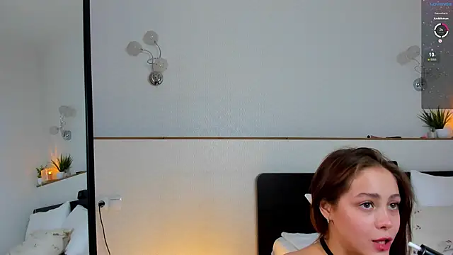 Snapshot of charlottacardi chatting on 10-30-25, 03:08 charlottacardi online show from 10-30-25, 03:08