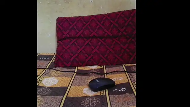 riyamore9623 online show from 10-11-25, 09:52