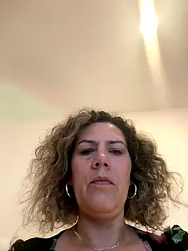 Snapshot of Paty_chic chatting on 10-14-25, 02:29 Paty chic online show from 10-14-25, 02:29