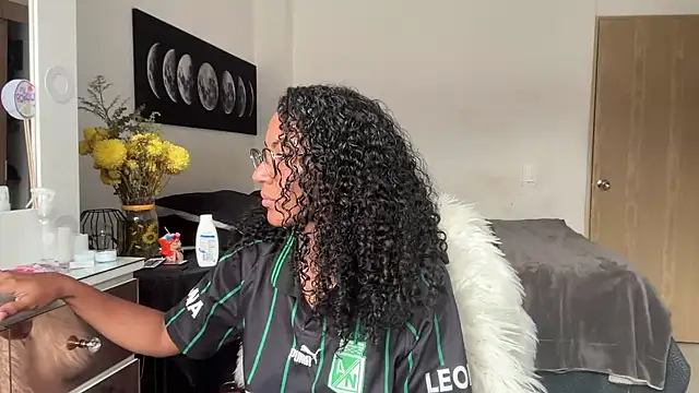 Snapshot of sexycalipso chatting on 10-21-25, 07:36 sexycalipso online show from 10-21-25, 07:36