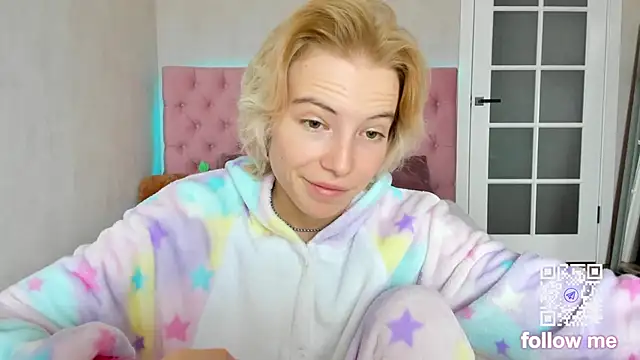 Pink Lila18 online show from 10-07-25, 08:22