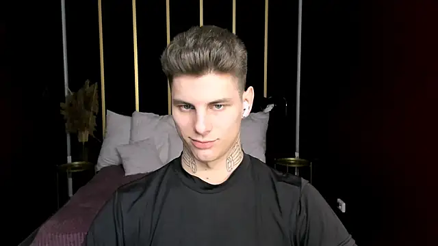 Snapshot of JackWolw chatting on 10-21-25, 08:42 JackWolw online show from 10-21-25, 08:42