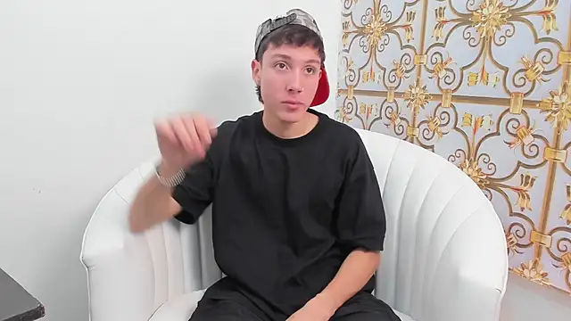 LittleDanny  online show from 11-19-25, 04:07