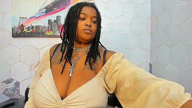 Anaa Fuentess online show from 02-13-26, 11:39