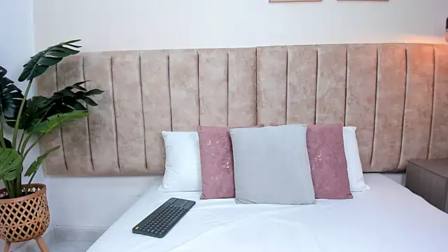 Karina Harris online show from 10-09-25, 12:25