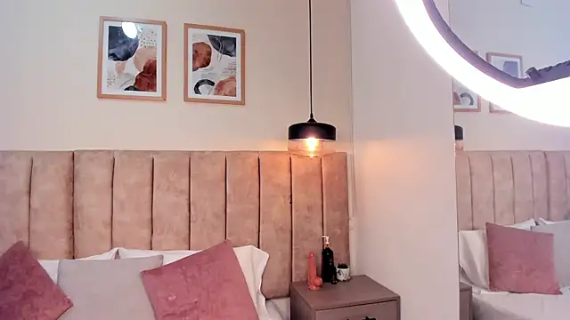 Karina Harris online show from 11-20-25, 12:49