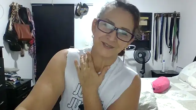 MiaVega online show from 02-06-26, 08:23