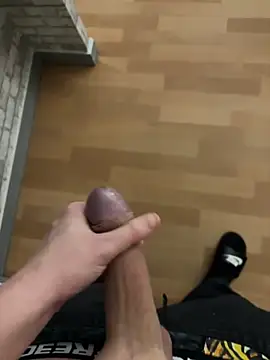 Snapshot of cook907920 chatting on 11-27-25, 02:30 cook907920 online show from 11-27-25, 02:30