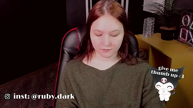 Snapshot of Ruby_Dark chatting on 09-21-25, 05:42 Ruby Dark online show from 09-21-25, 05:42