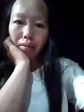 Snapshot of llm-bae chatting on 09-12-25, 10:32 llm-bae online show from 09-12-25, 10:32