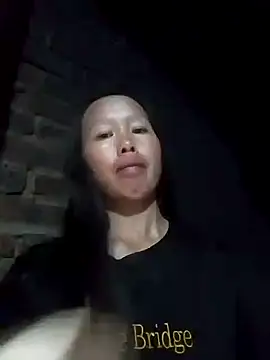 Snapshot of llm-bae chatting on 09-14-25, 12:37 llm-bae online show from 09-14-25, 12:37