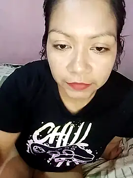 Snapshot of Alexxxia69 chatting on 09-18-25, 02:57 Alexxxia69 online show from 09-18-25, 02:57