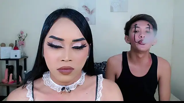 Snapshot of Lessandra_Lust chatting on 10-31-25, 02:23 Lessandra Lust online show from 10-31-25, 02:23