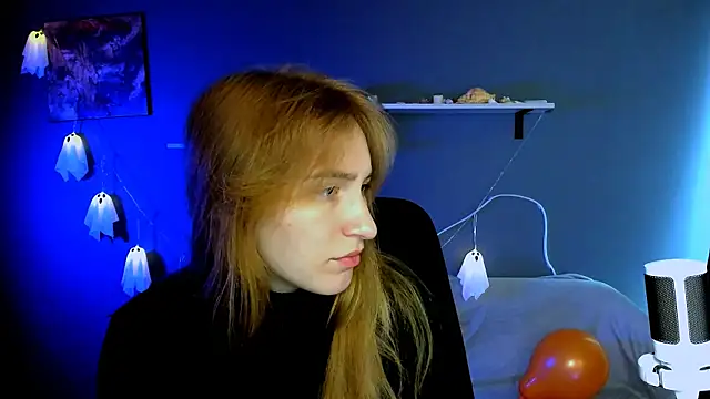 Snapshot of beauty_ginger_ chatting on 10-27-25, 09:46 beauty ginger online show from 10-27-25, 09:46