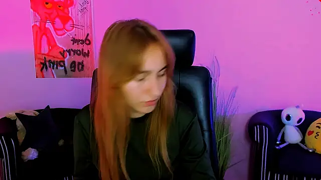 Snapshot of beauty_ginger_ chatting on 11-18-25, 05:39 beauty ginger online show from 11-18-25, 05:39