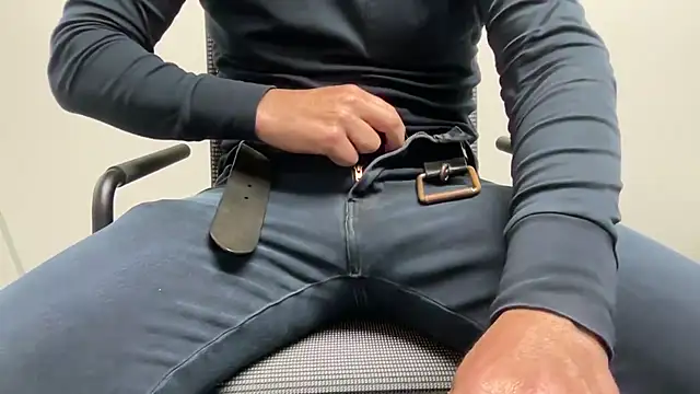 harrys74 online show from 10-27-25, 04:22