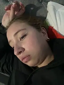 mia skys online show from 02-21-26, 03:29