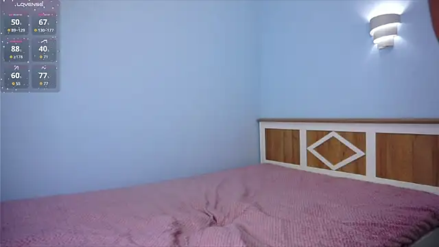 Snapshot of JerrieCham chatting on 11-20-25, 04:01 JerrieCham online show from 11-20-25, 04:01