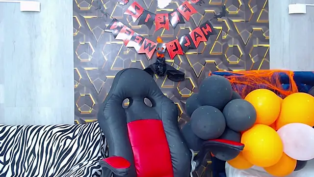 honeymoon 12 online show from 10-26-25, 04:18