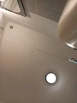 Snapshot of krysztalowy chatting on 10-25-25, 07:38 krysztalowy online show from 10-25-25, 07:38