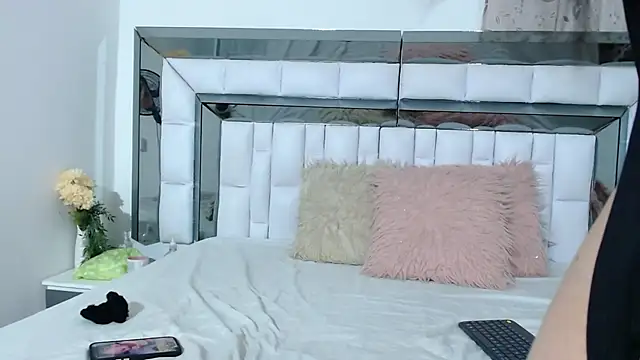 RebeccaGolden online show from 10-03-25, 02:30