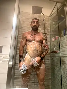 Snapshot of GmGit chatting on 10-17-25, 08:22 GmGit online show from 10-17-25, 08:22