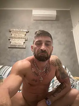 Snapshot of GmGit chatting on 10-21-25, 02:23 GmGit online show from 10-21-25, 02:23