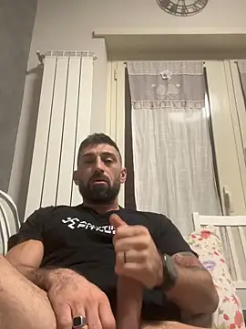 Snapshot of GmGit chatting on 11-19-25, 05:18 GmGit online show from 11-19-25, 05:18