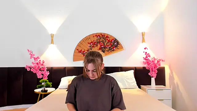 KimberlyPierceLove online show from 09-17-25, 02:19