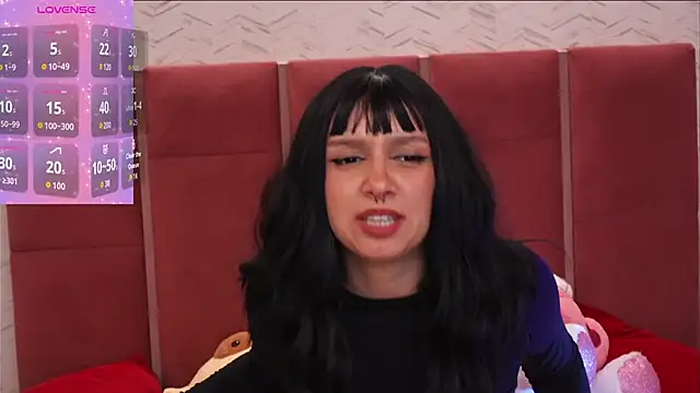 CoralineSky online show from 10-04-25, 08:12