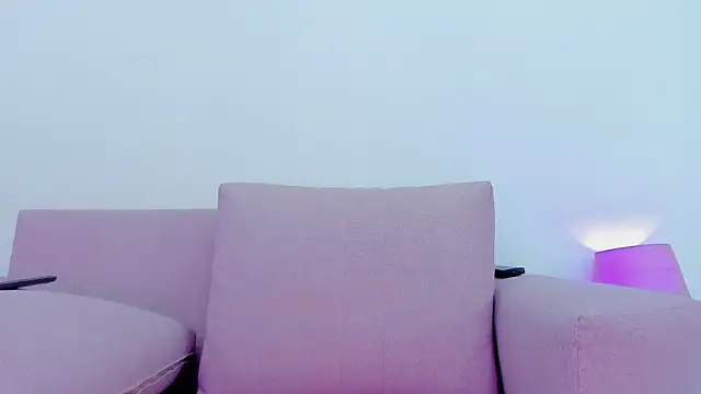 valentinarios  online show from 09-17-25, 08:32