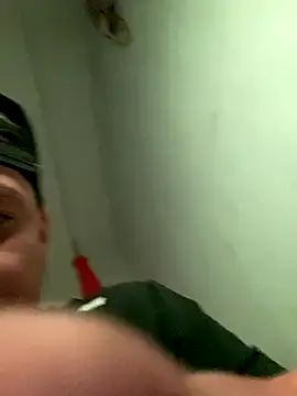 Snapshot of Jrivera22 chatting on 11-25-25, 05:29 Jrivera22 online show from 11-25-25, 05:29