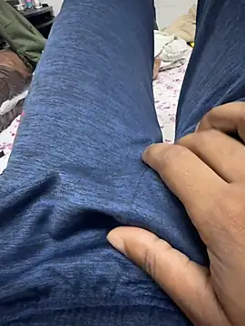 Snapshot of Honeyxoxx chatting on 03-27-26, 04:51 Honeyxoxx online show from 03-27-26, 04:51