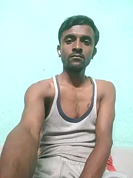 Snapshot of ShinuRoy chatting on 02-05-26, 05:39 ShinuRoy online show from 02-05-26, 05:39