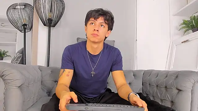 Snapshot of Tyler_durten chatting on 10-18-25, 03:09 Tyler durten online show from 10-18-25, 03:09