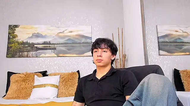 Snapshot of Tyler_durten chatting on 11-18-25, 03:12 Tyler durten online show from 11-18-25, 03:12