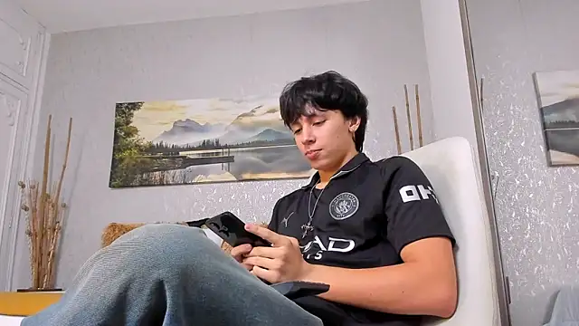 Snapshot of Tyler_durten chatting on 11-21-25, 03:05 Tyler durten online show from 11-21-25, 03:05