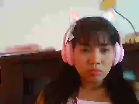 Snapshot of AnnewithanE chatting on 09-24-25, 07:55 AnnewithanE online show from 09-24-25, 07:55