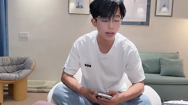 STxuguanhan online show from 09-19-25, 10:05