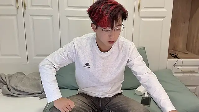 STxuguanhan online show from 10-25-25, 06:10