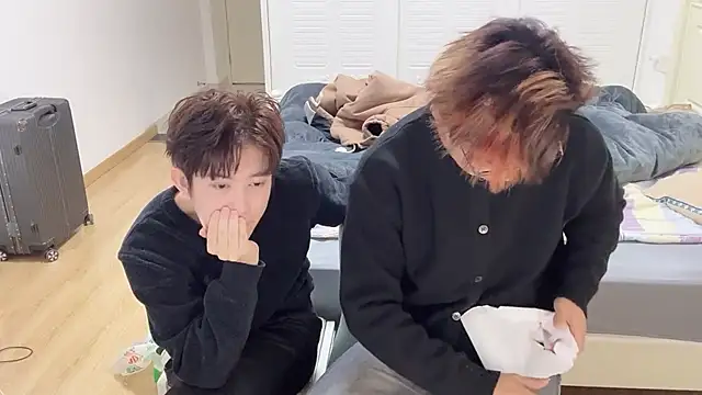 STxuguanhan online show from 11-19-25, 02:17