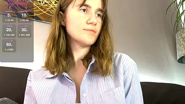 Snapshot of velina__ chatting on 10-11-25, 03:43 velina online show from 10-11-25, 03:43