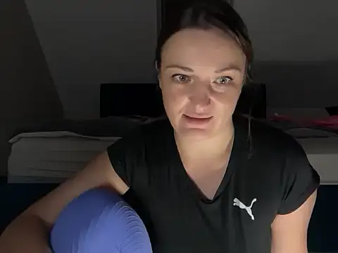 Velvetwitch87 online show from 11-14-25, 06:06