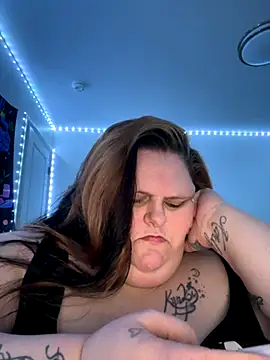 Snapshot of bigmamavirgo01 chatting on 10-23-25, 03:22 bigmamavirgo01 online show from 10-23-25, 03:22