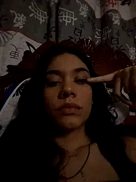 Snapshot of emmii_cute chatting on 09-25-25, 10:02 emmii cute online show from 09-25-25, 10:02