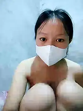 Lilyy-y online show from 10-20-25, 02:28